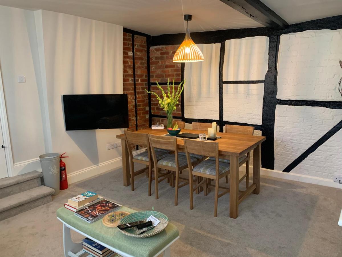 Hideaway Holiday Apartment Salisbury Kültér fotó