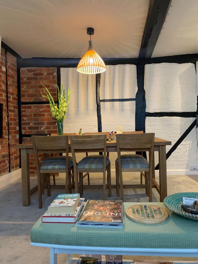 Hideaway Holiday Apartment Salisbury Kültér fotó